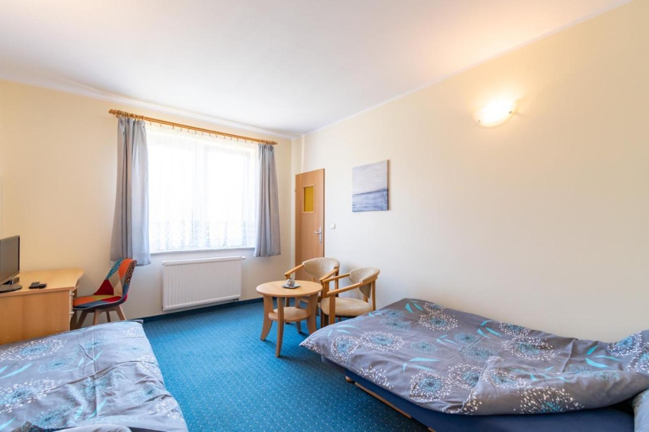 Pod Platanem Hotel Rowy  Luaran gambar
