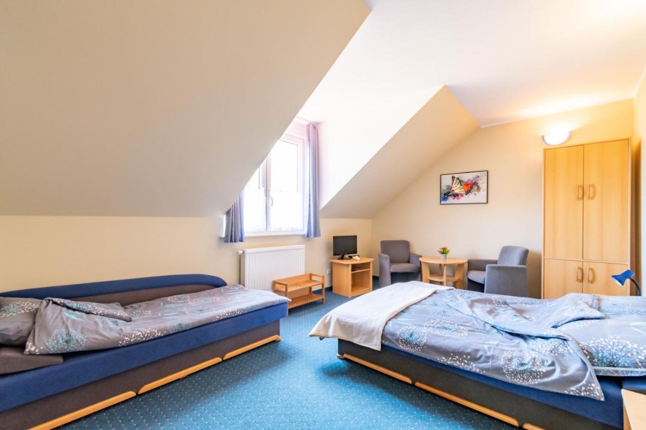 Pod Platanem Hotel Rowy  Luaran gambar