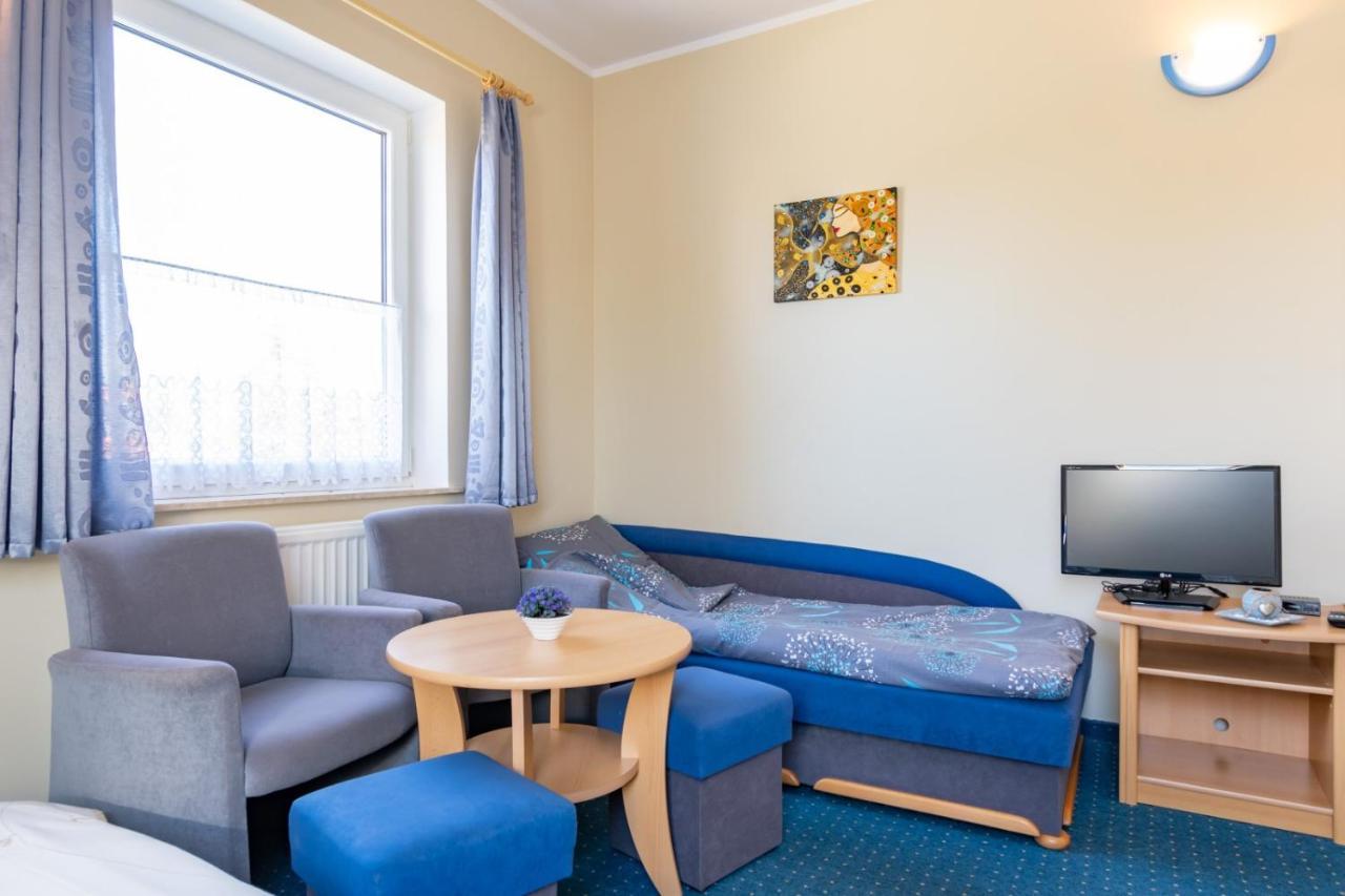 Pod Platanem Hotel Rowy  Luaran gambar