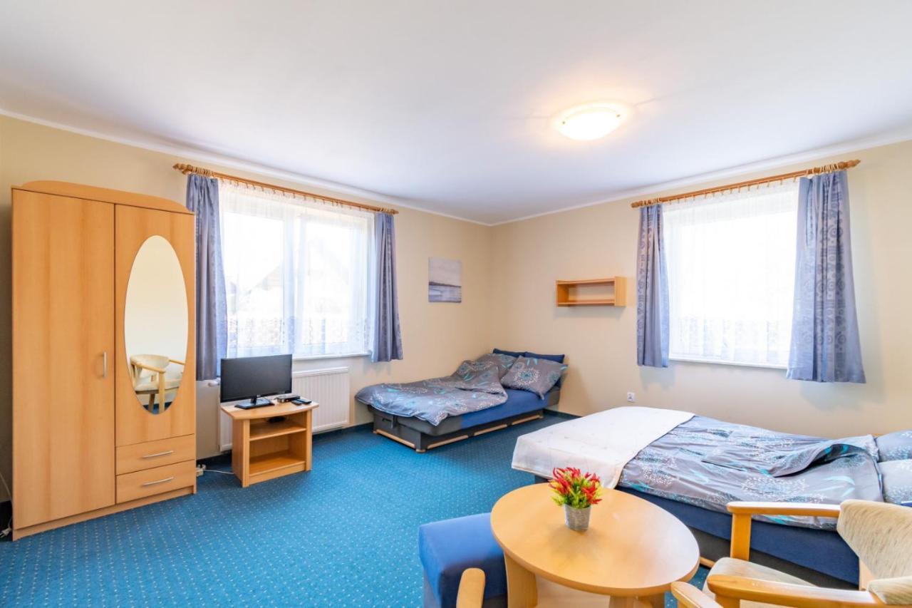 Pod Platanem Hotel Rowy  Luaran gambar
